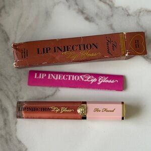 Too Faced Lip Injection Gloss - secure the Bag